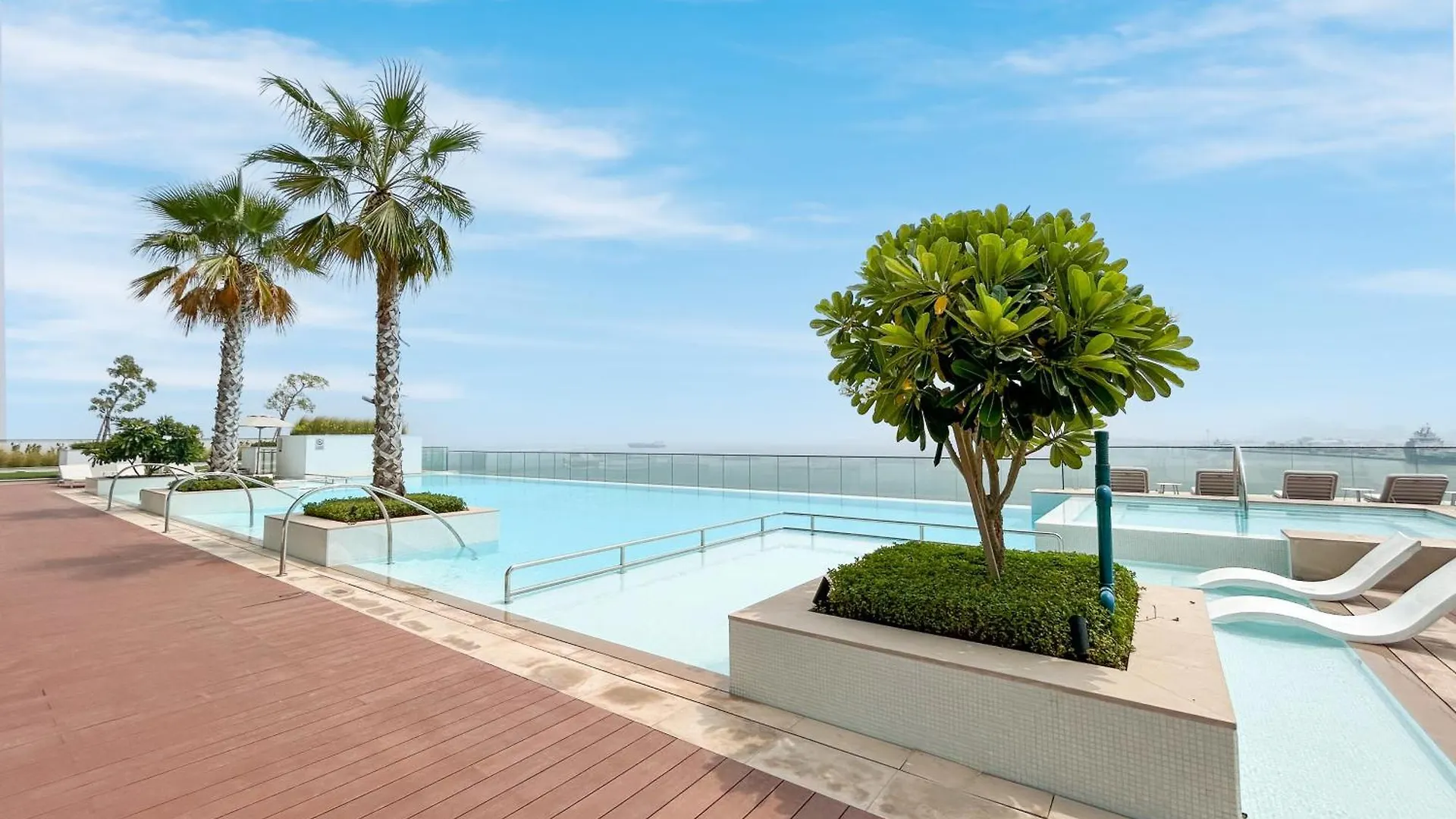 Premium Home With Full Sea View ドバイ アラブ首長国連邦